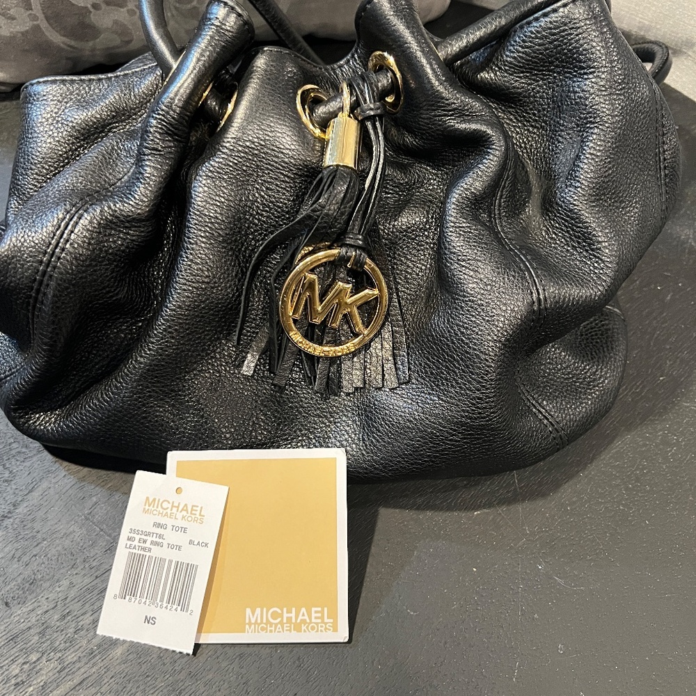 Michael Kors East meets West Black Ring Tote Bag